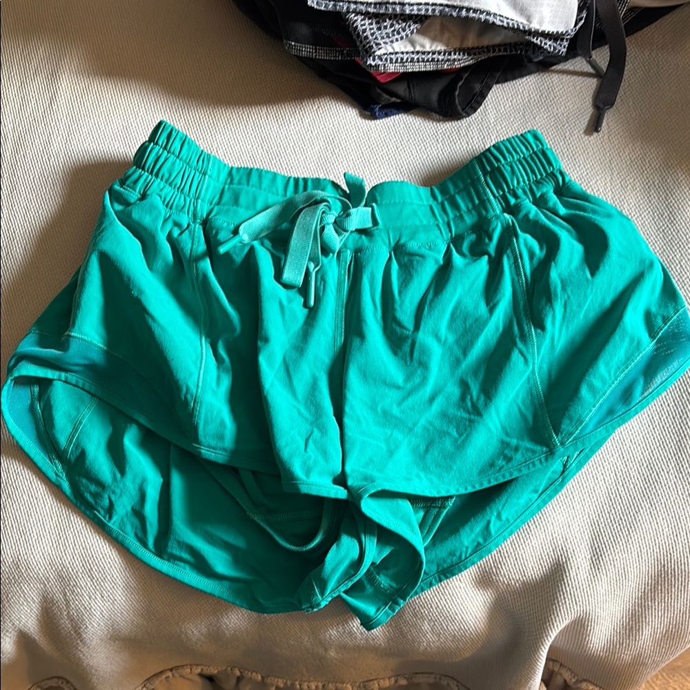Lululemon Athletica Green Athletic Shorts Lightweight Drawstring